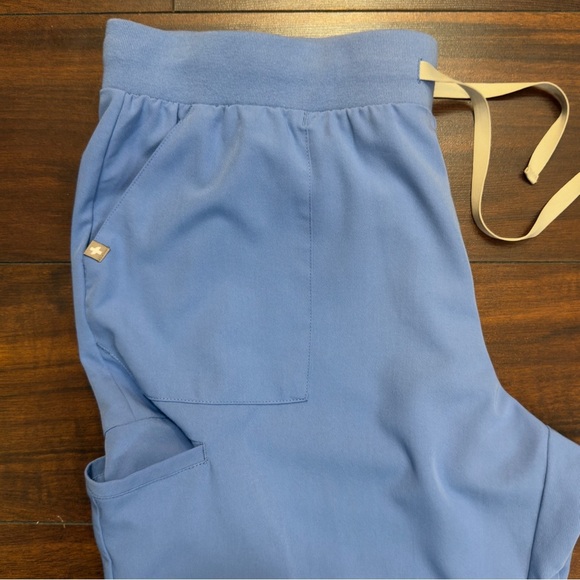 FIGS Women’s Limited Edition Scrub Pants - Picture 6 of 11